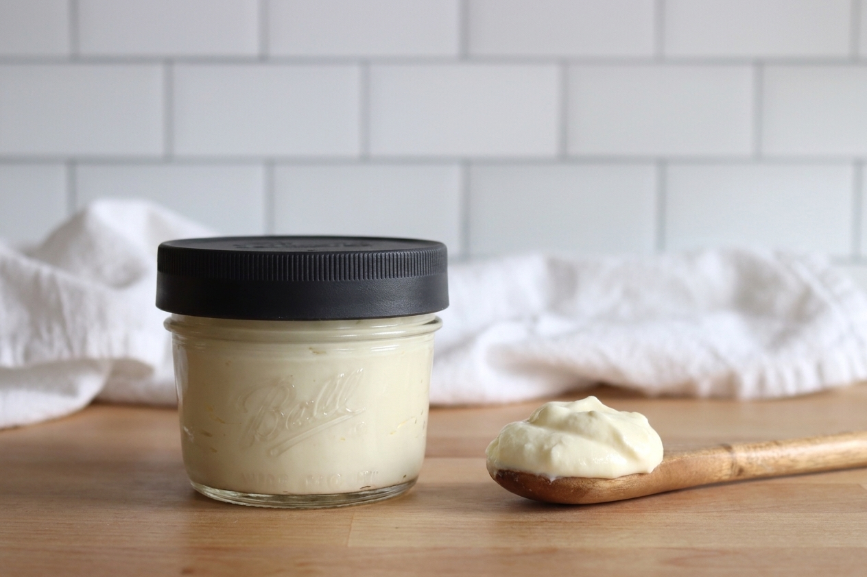 Crème Fraîche (Easy Homemade)
